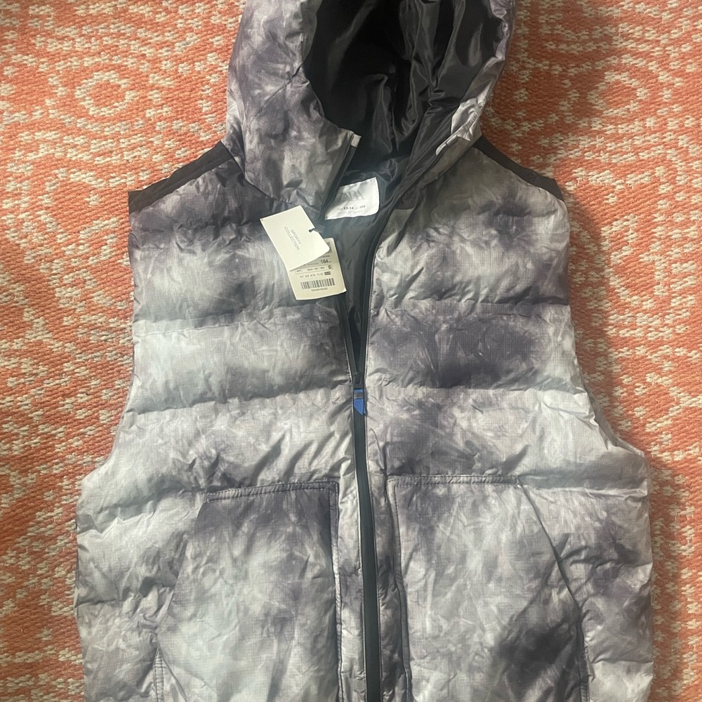 Gray and Black Tie-Dye Puffer Vest